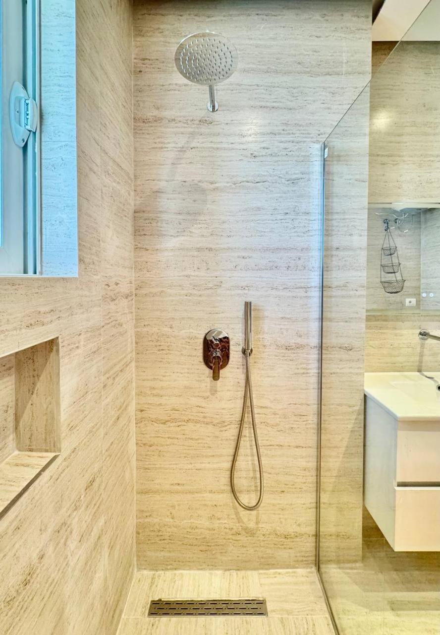 Ferienwohnung Viola Sea View Penthouse Sarandë Exterior foto