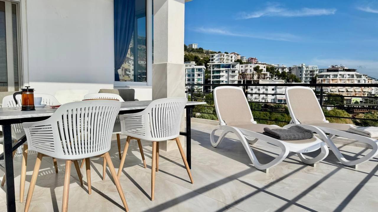 Ferienwohnung Viola Sea View Penthouse Sarandë Exterior foto