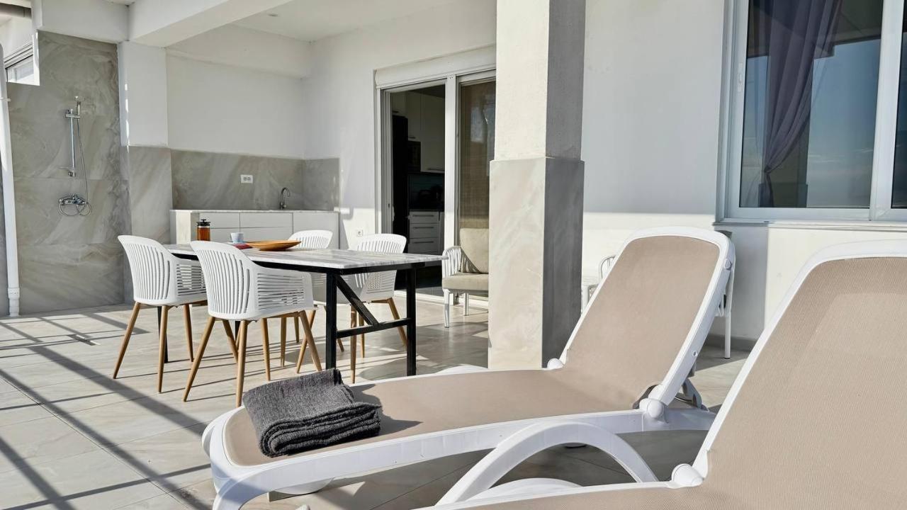 Ferienwohnung Viola Sea View Penthouse Sarandë Exterior foto